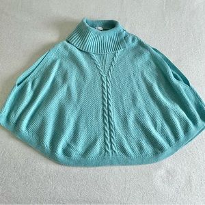 Portuguese Wool Tecmalha Poncho with Arm Slits, Light Turquoise